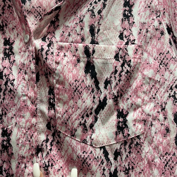 Snake print blouse/button down - Picture 3 of 4
